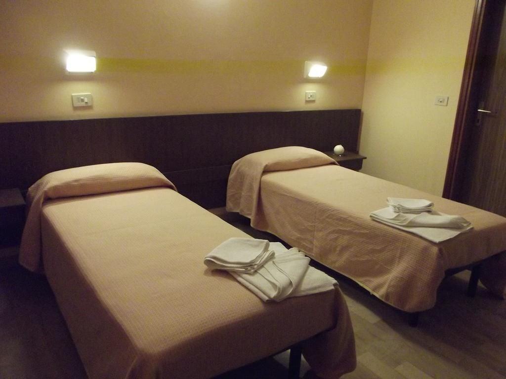 Hotel Annetta Rimini Exterior photo