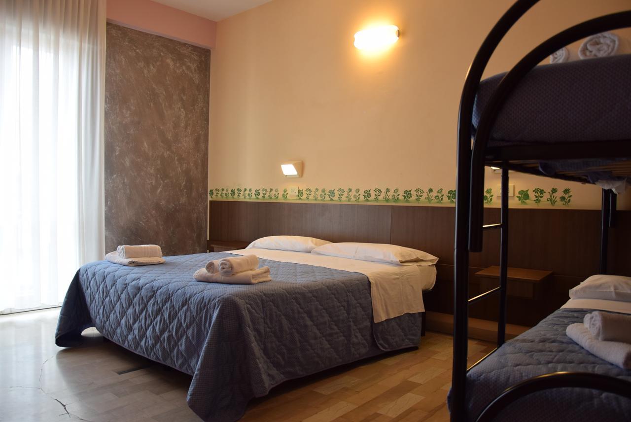 Hotel Annetta Rimini Exterior photo